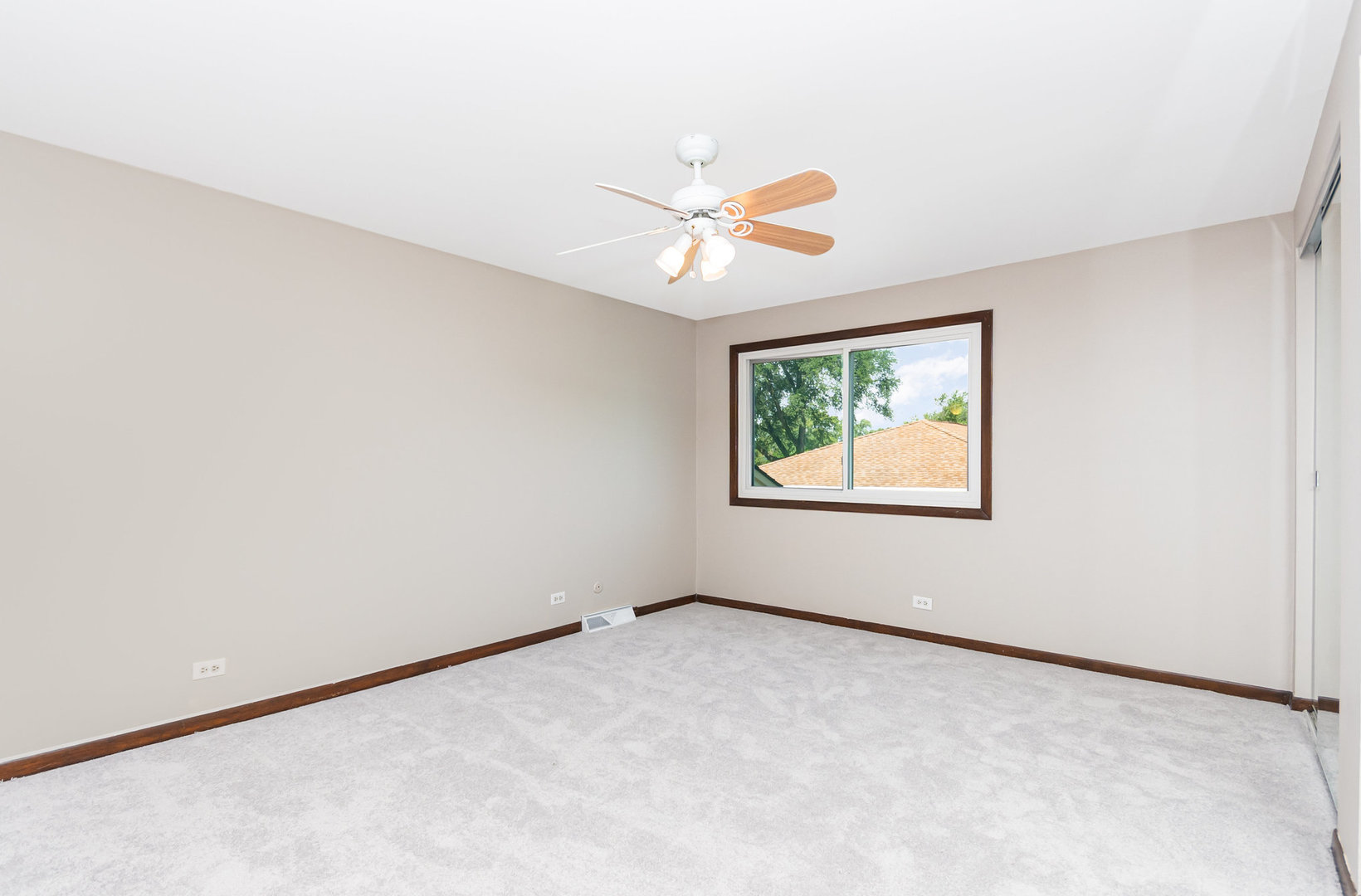6N325 Linden Avenue, Medinah, IL 60157