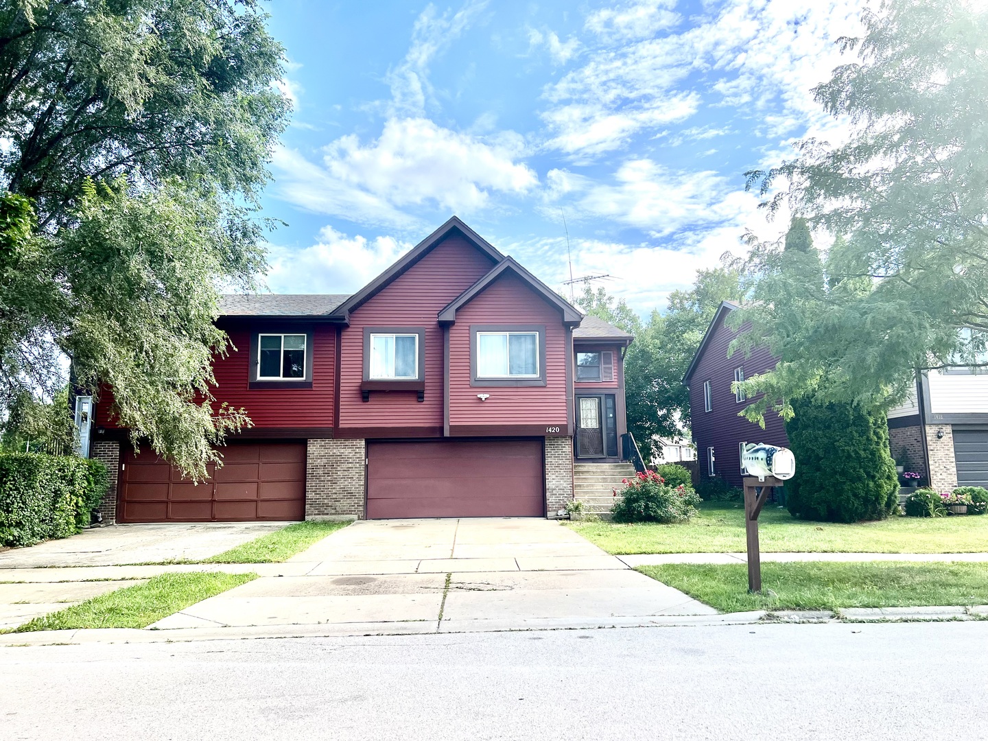 1420 Chippewa Trail, Wheeling, IL 60090