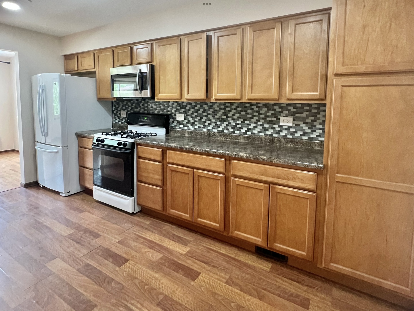 1420 Chippewa Trail, Wheeling, IL 60090