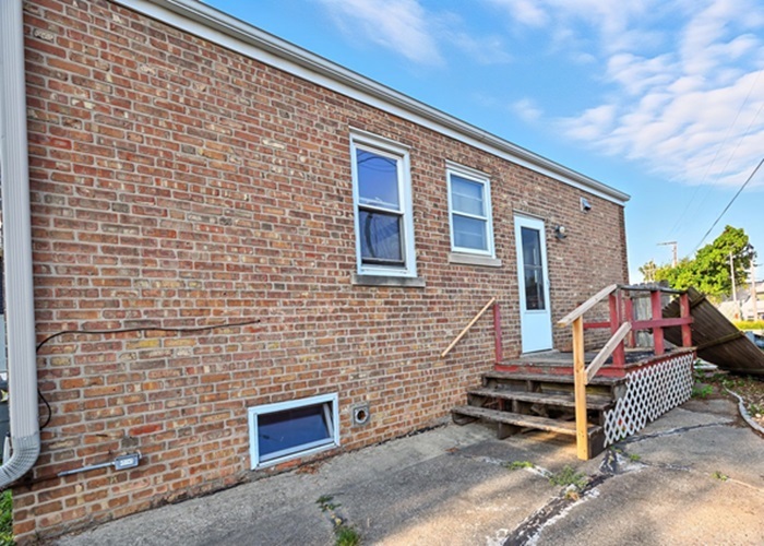 3310 Highland Avenue, Berwyn, IL 60402