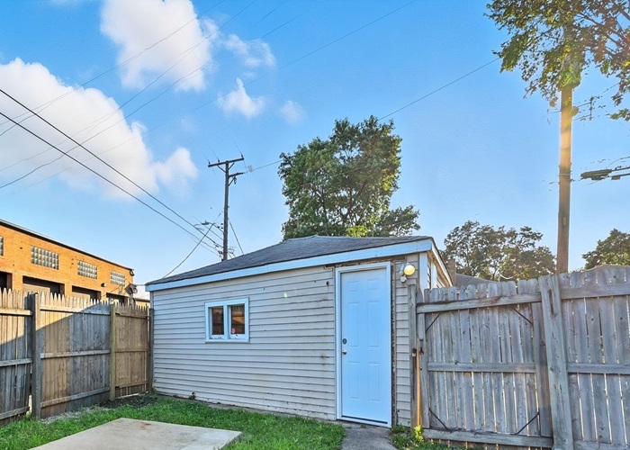 3310 Highland Avenue, Berwyn, IL 60402