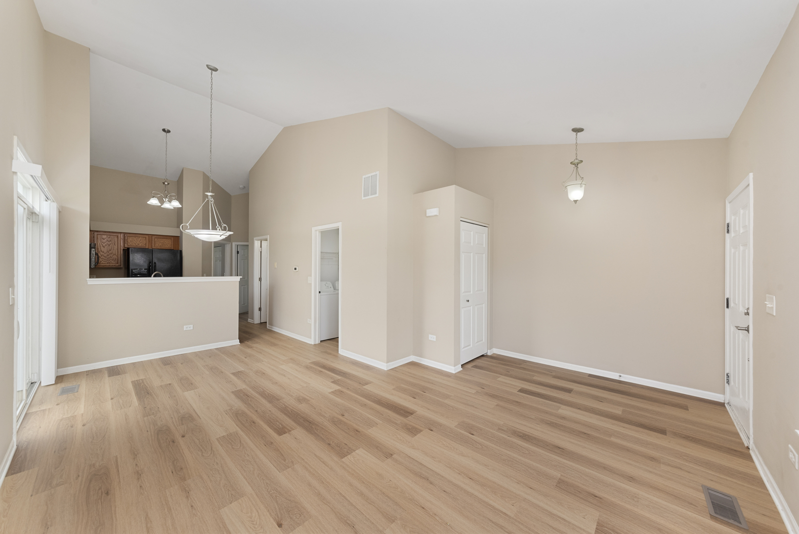 3005 Courtney Street #3005, Plano, IL 60545