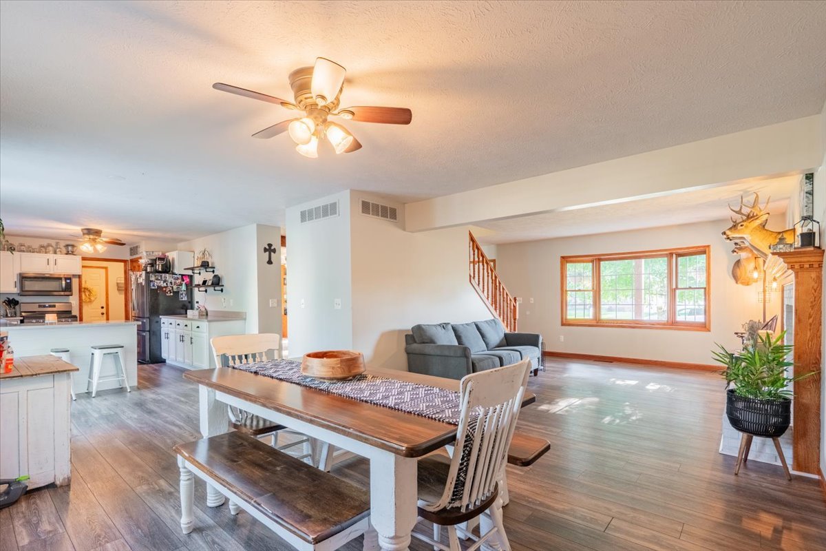 803 N East Street, Hudson, IL 61748