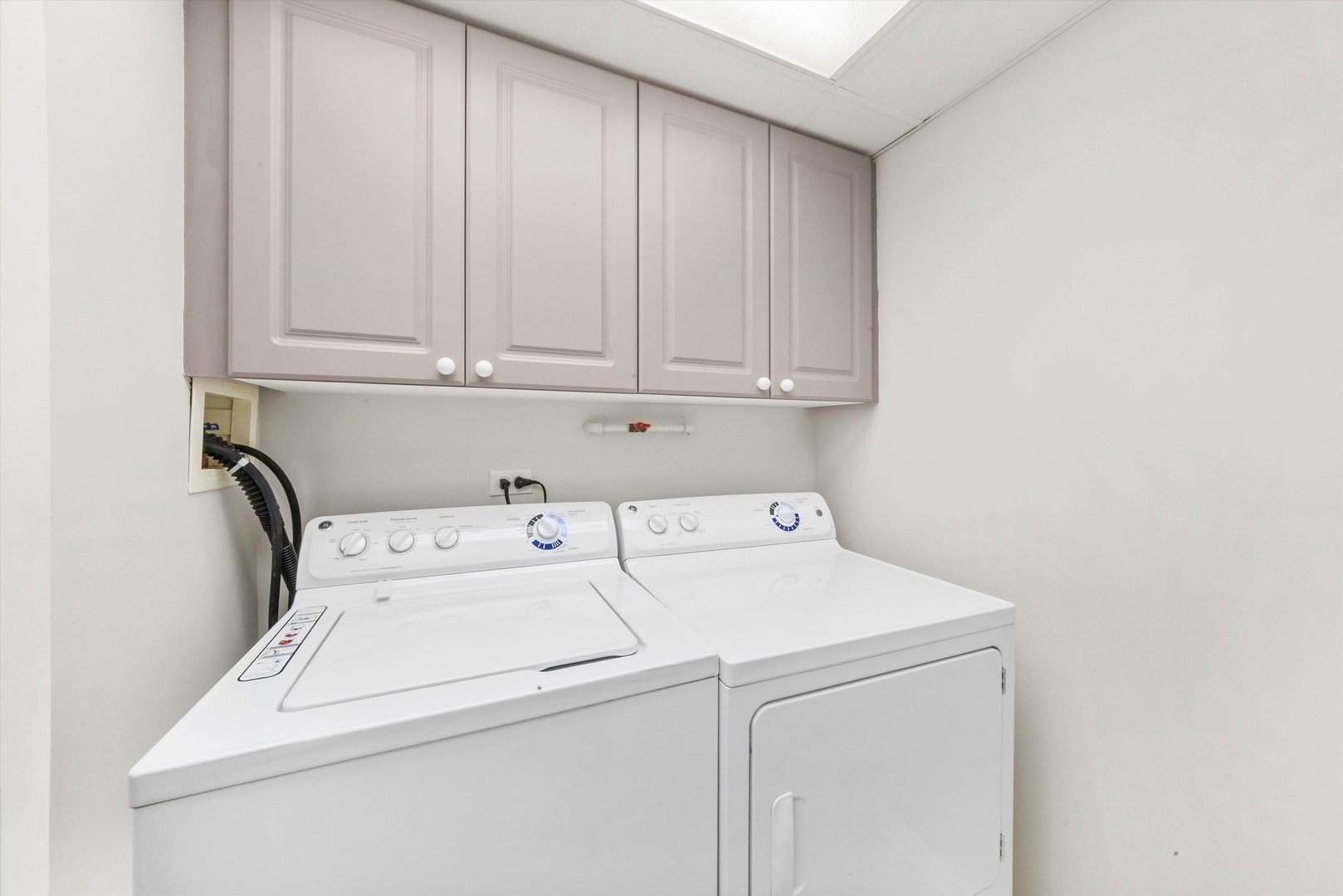 15 S Pine Street #204A, Mount Prospect, IL 60056