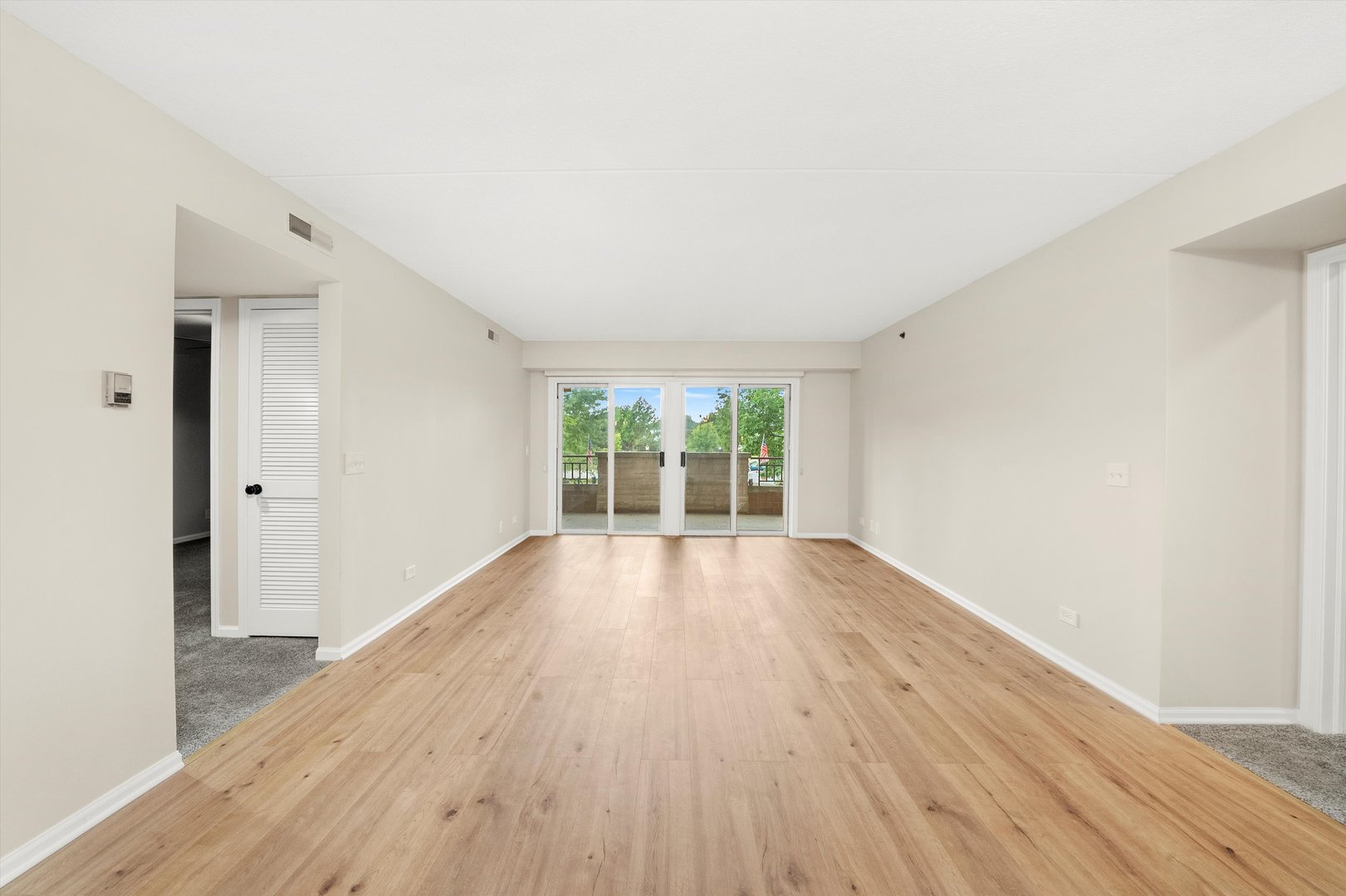 15 S Pine Street #204A, Mount Prospect, IL 60056