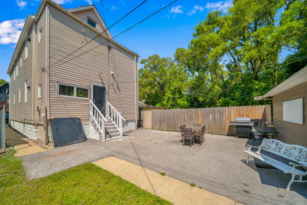 11711 S Indiana Avenue, Chicago, IL 60628