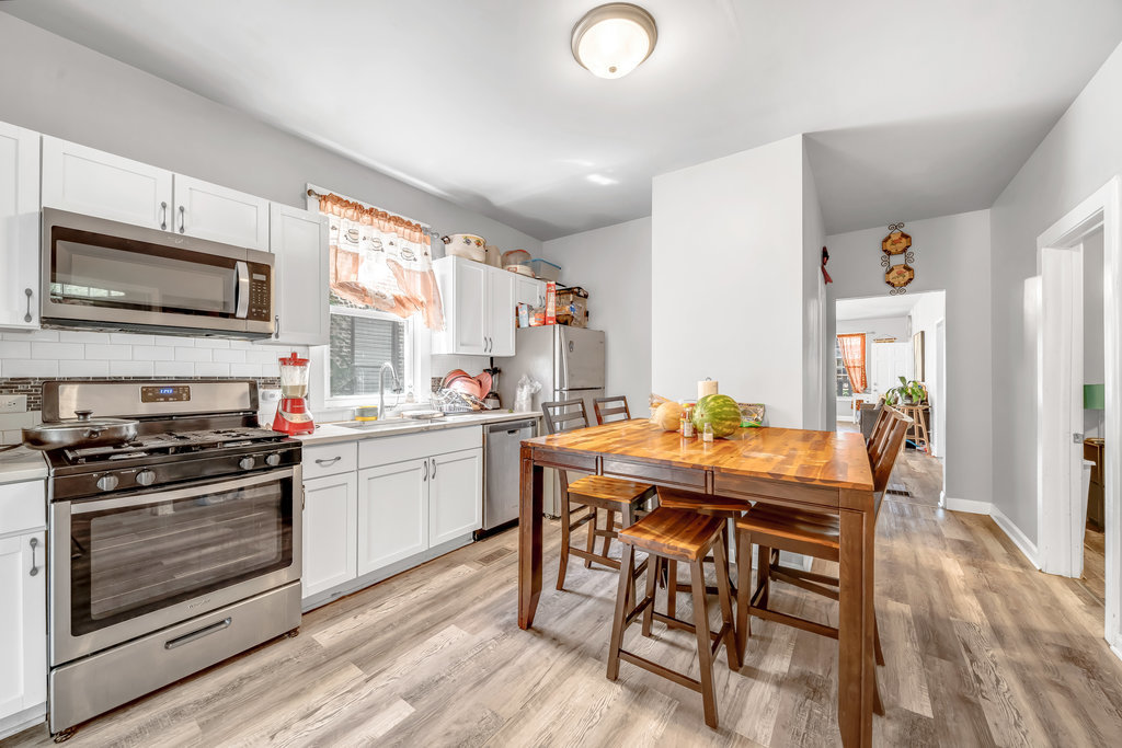 11711 S Indiana Avenue, Chicago, IL 60628