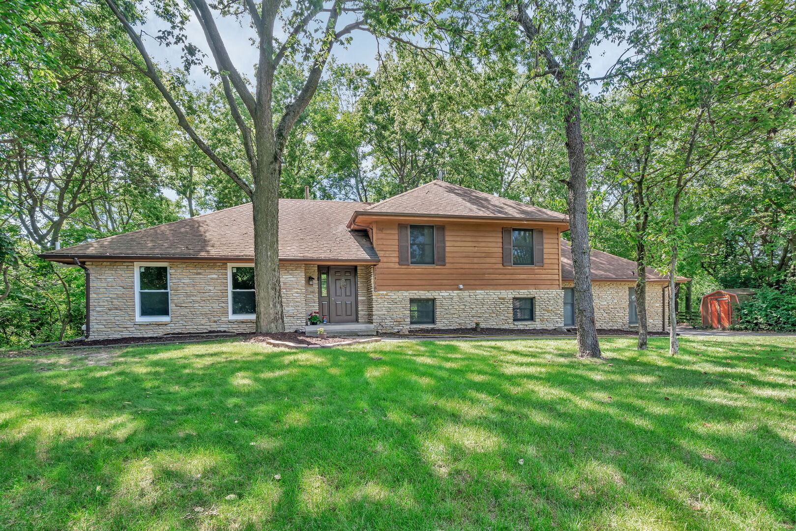 22416 S Kings Court, Shorewood, IL 60404