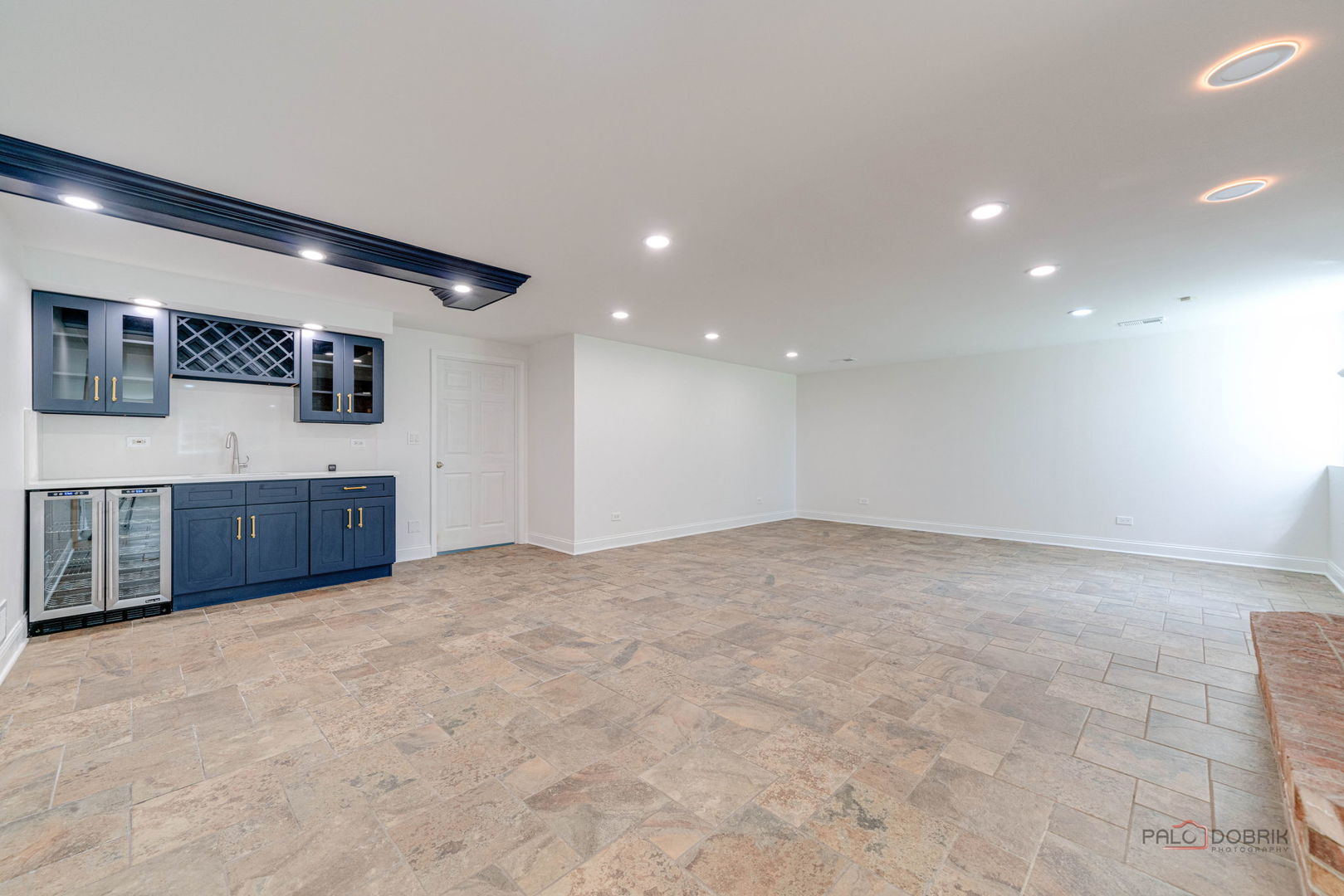 12 RIDERWOOD Road, North Barrington, IL 60010