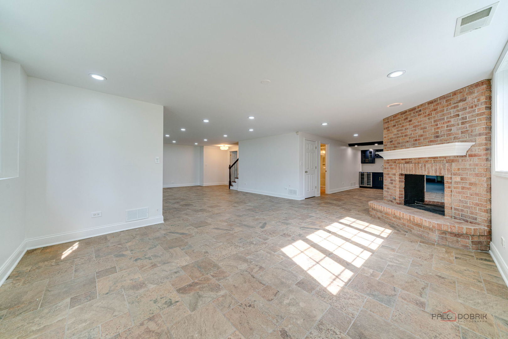 12 RIDERWOOD Road, North Barrington, IL 60010