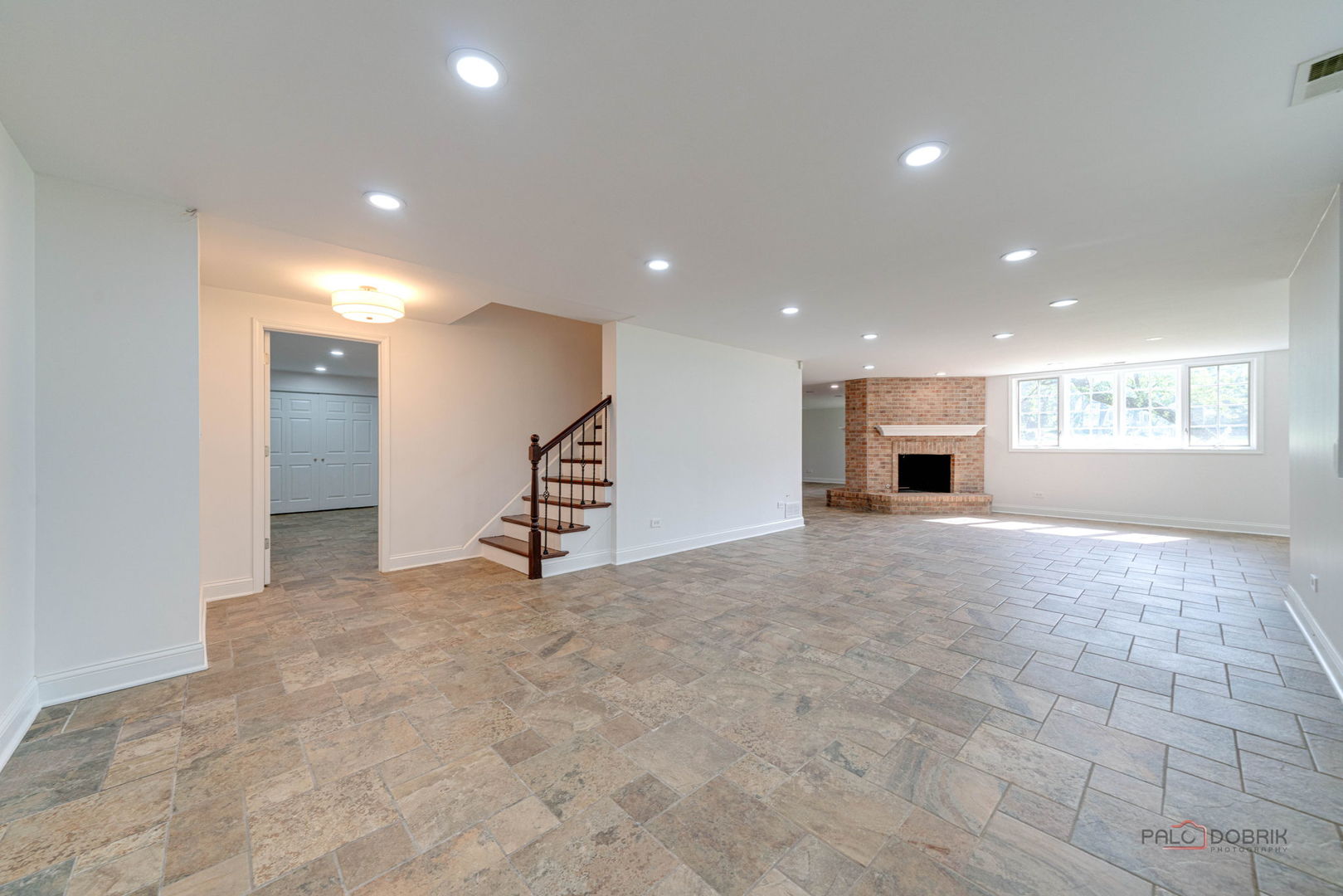 12 RIDERWOOD Road, North Barrington, IL 60010