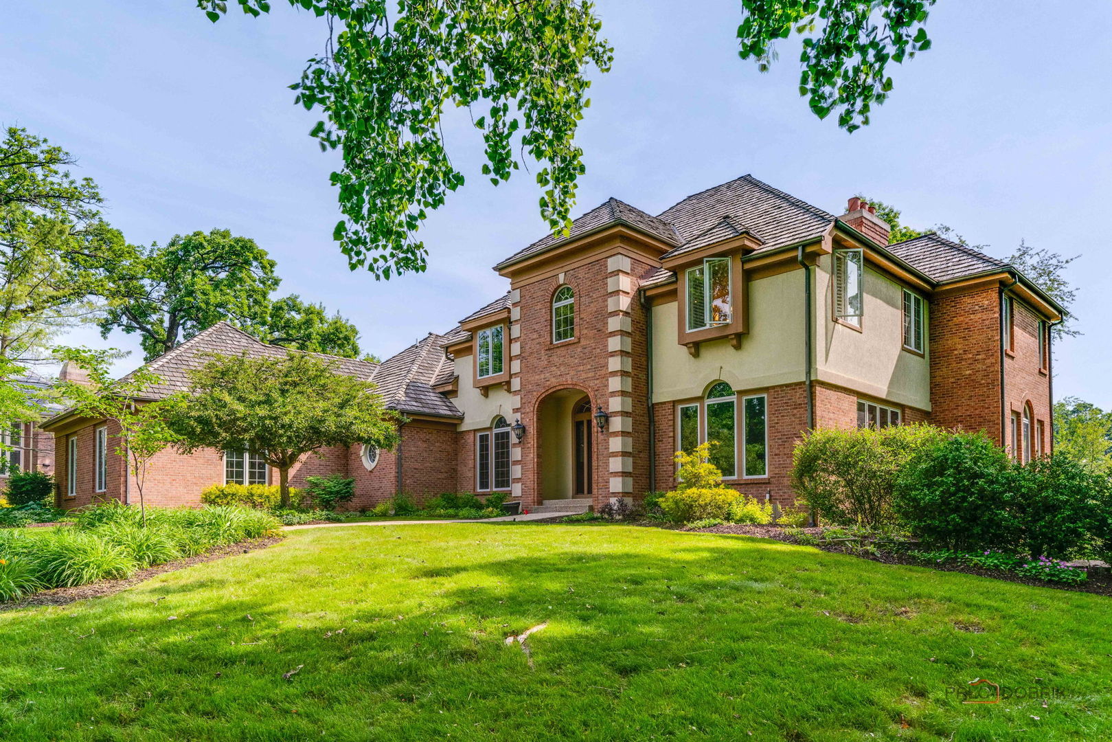 12 RIDERWOOD Road, North Barrington, IL 60010