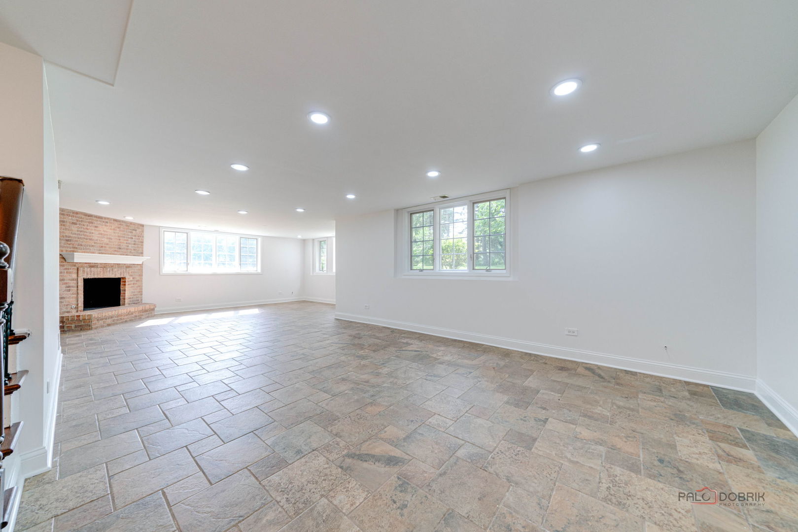 12 RIDERWOOD Road, North Barrington, IL 60010