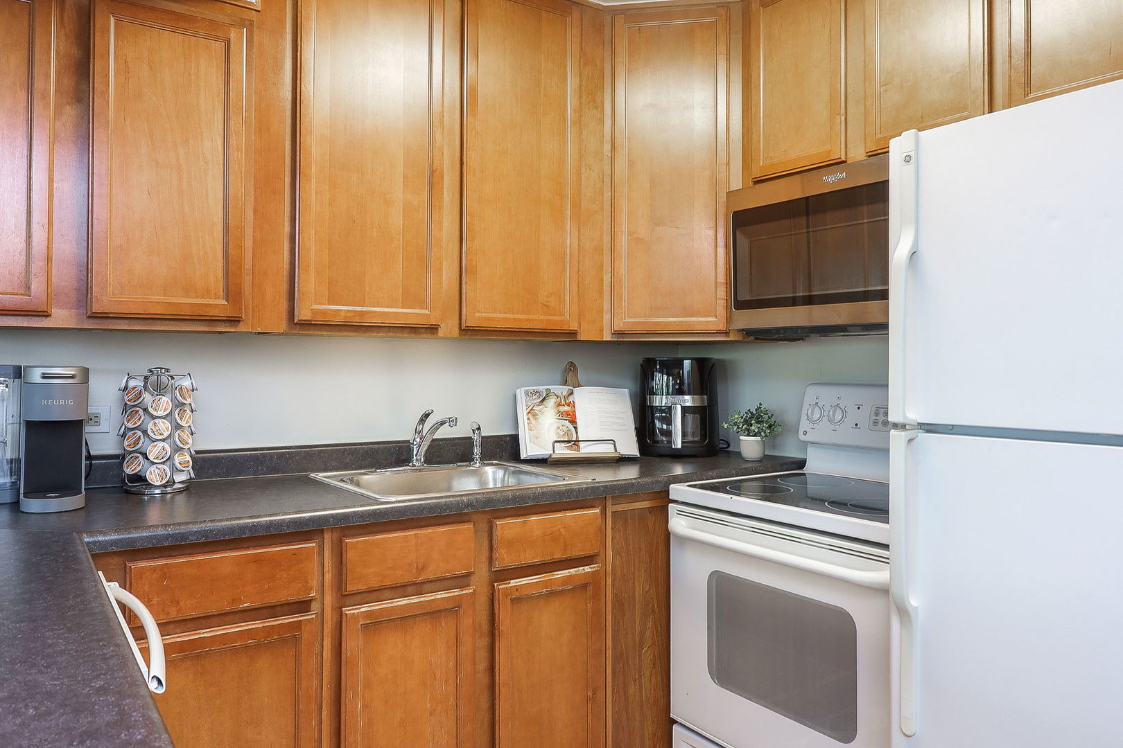 5803 Oakwood Drive #C, Lisle, IL 60532
