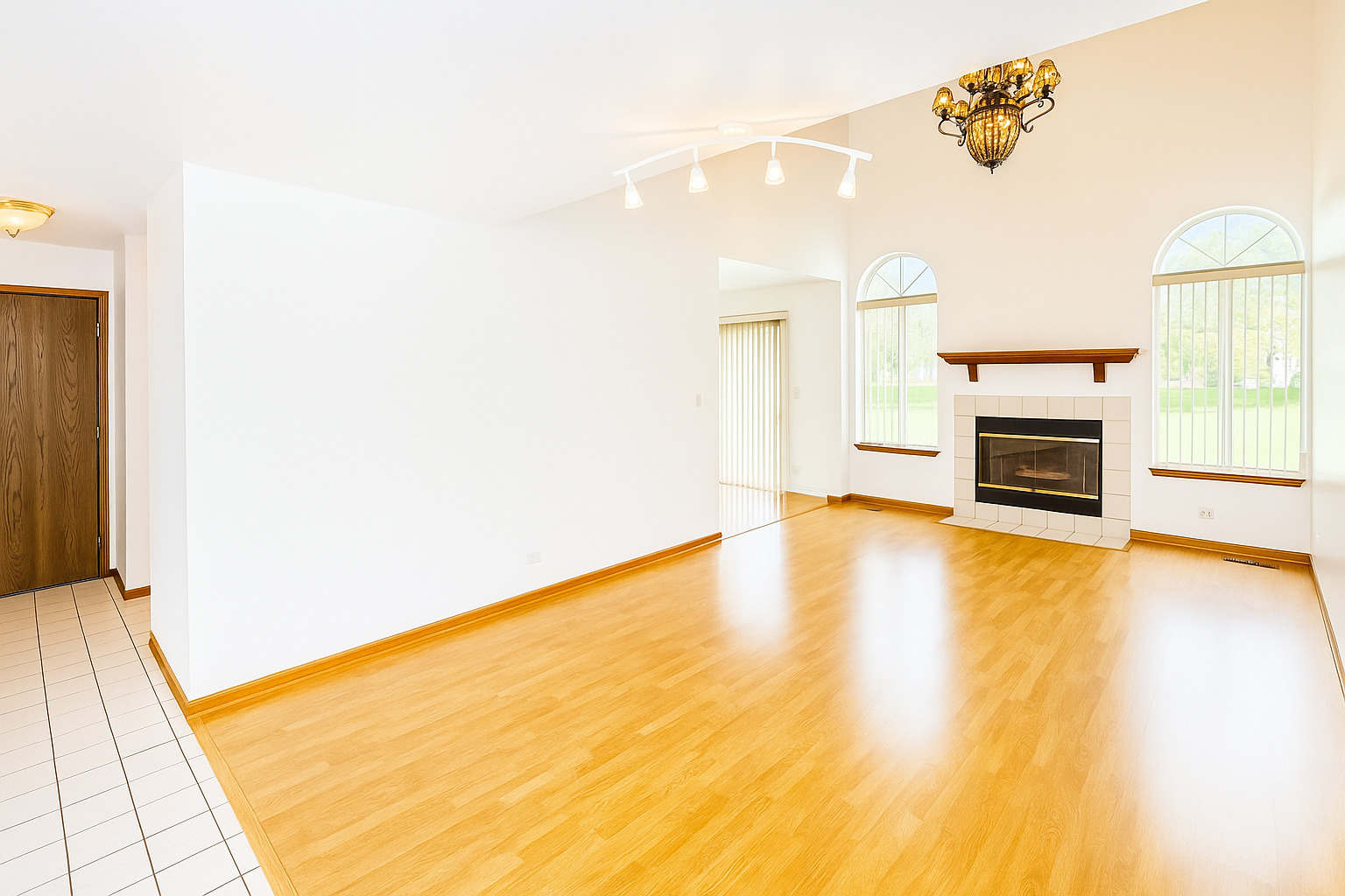 1071 Bedford Drive, Carol Stream, IL 60188