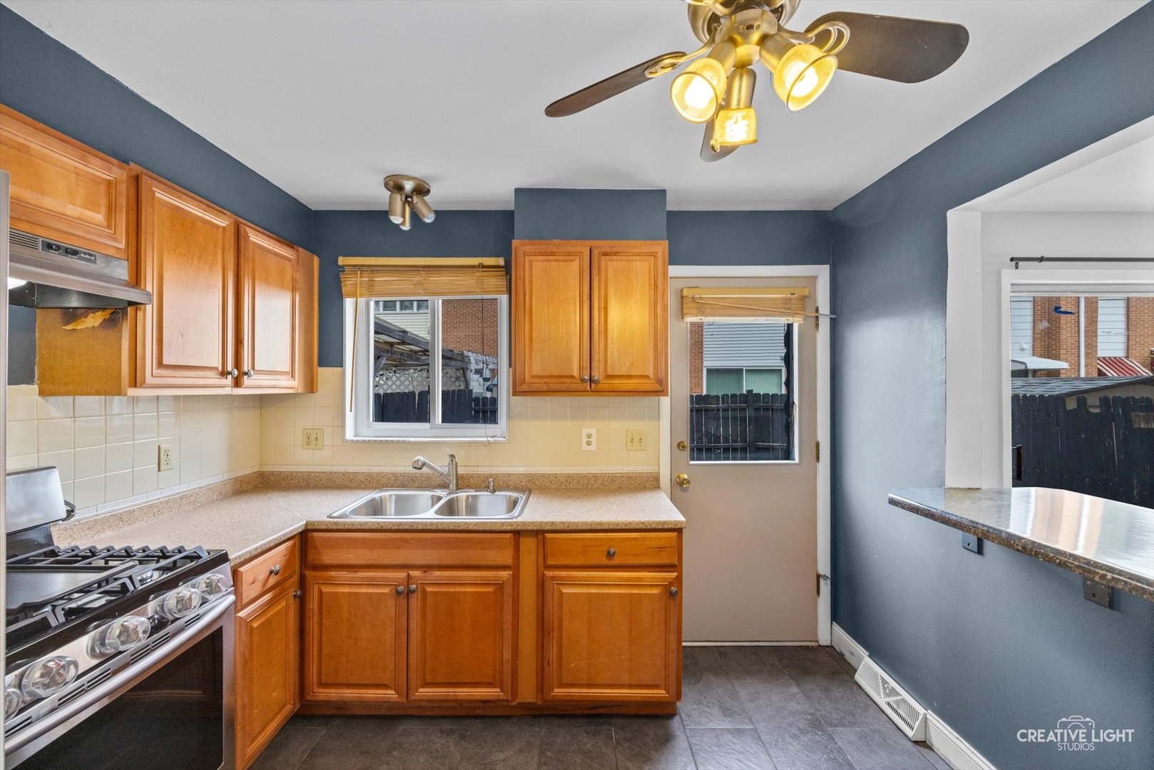 8044 W Lyons Street #B, Niles, IL 60714