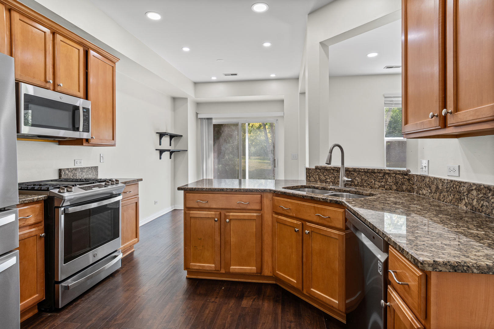 1071 Stamford Court #1071, Aurora, IL 60502