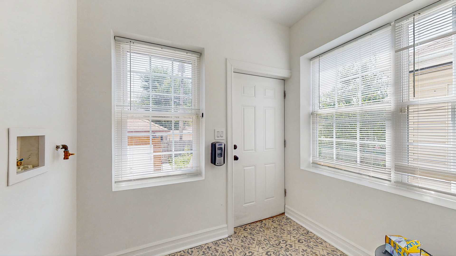 6429 S California Avenue, Chicago, IL 60629