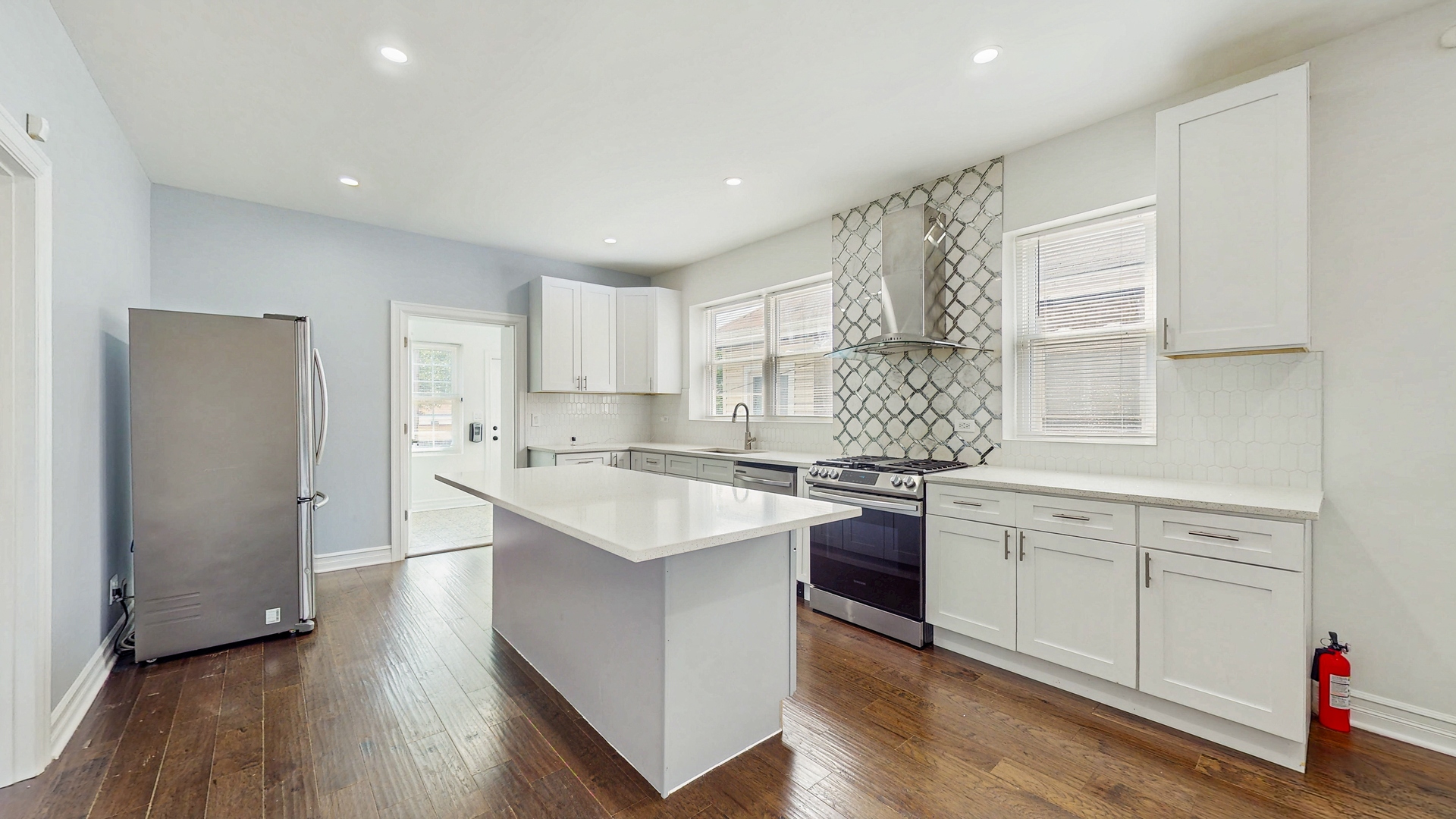 6429 S California Avenue, Chicago, IL 60629