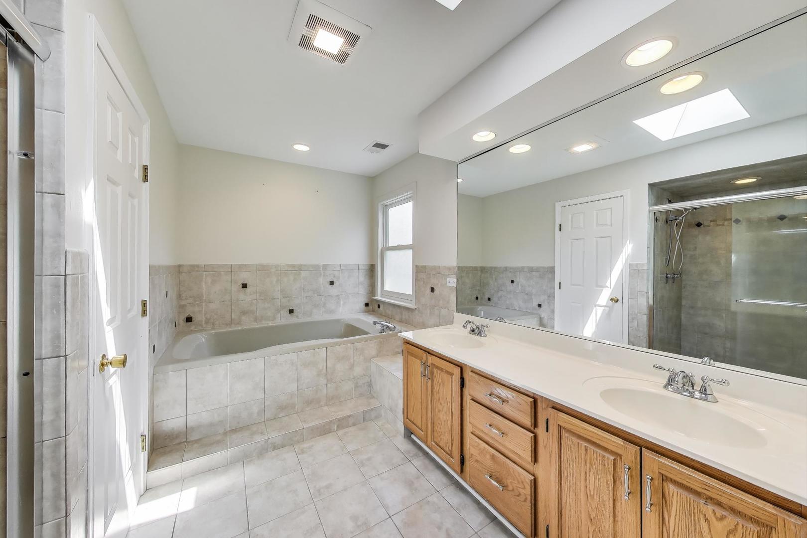 591 E Diane Drive, Palatine, IL 60074