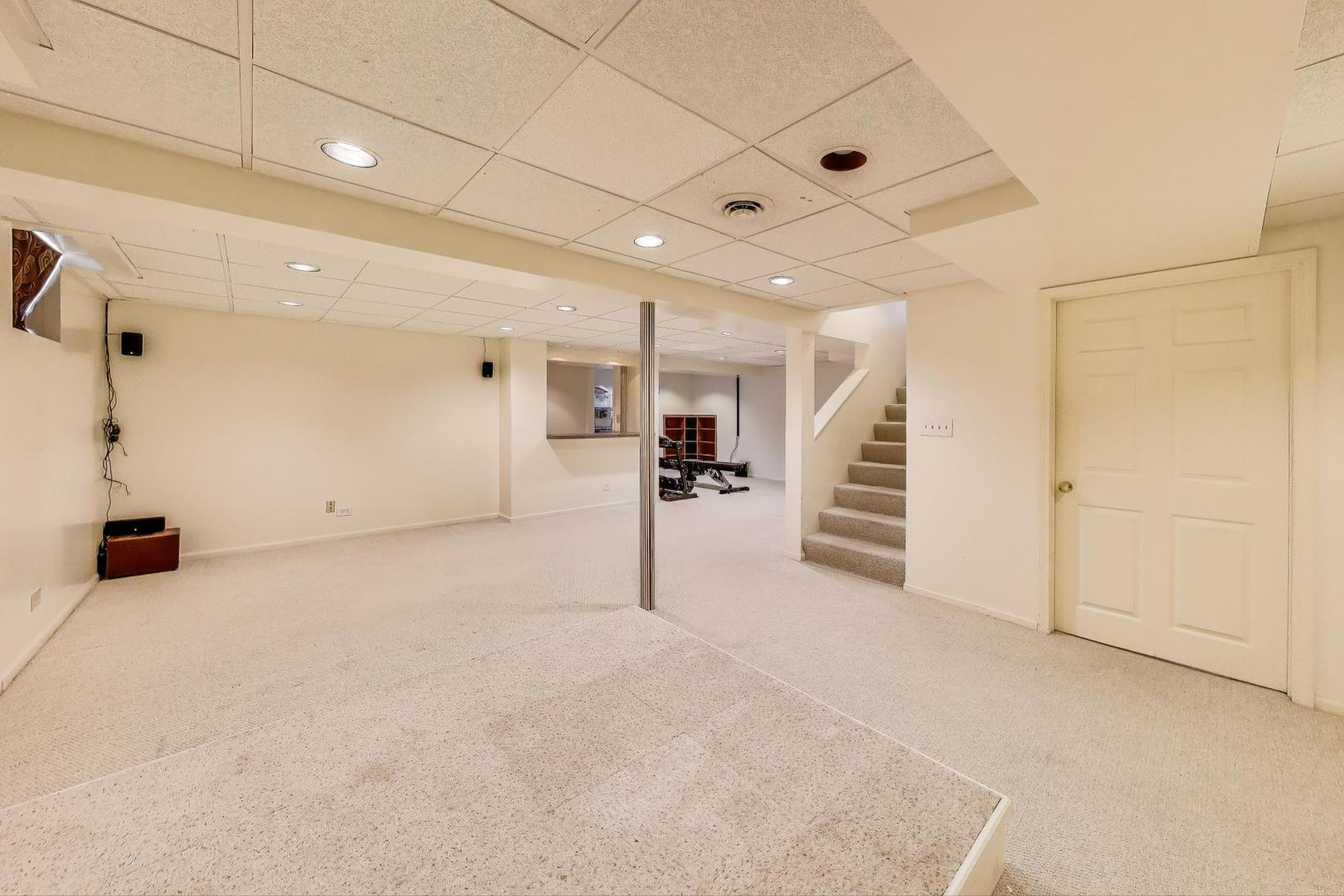 591 E Diane Drive, Palatine, IL 60074