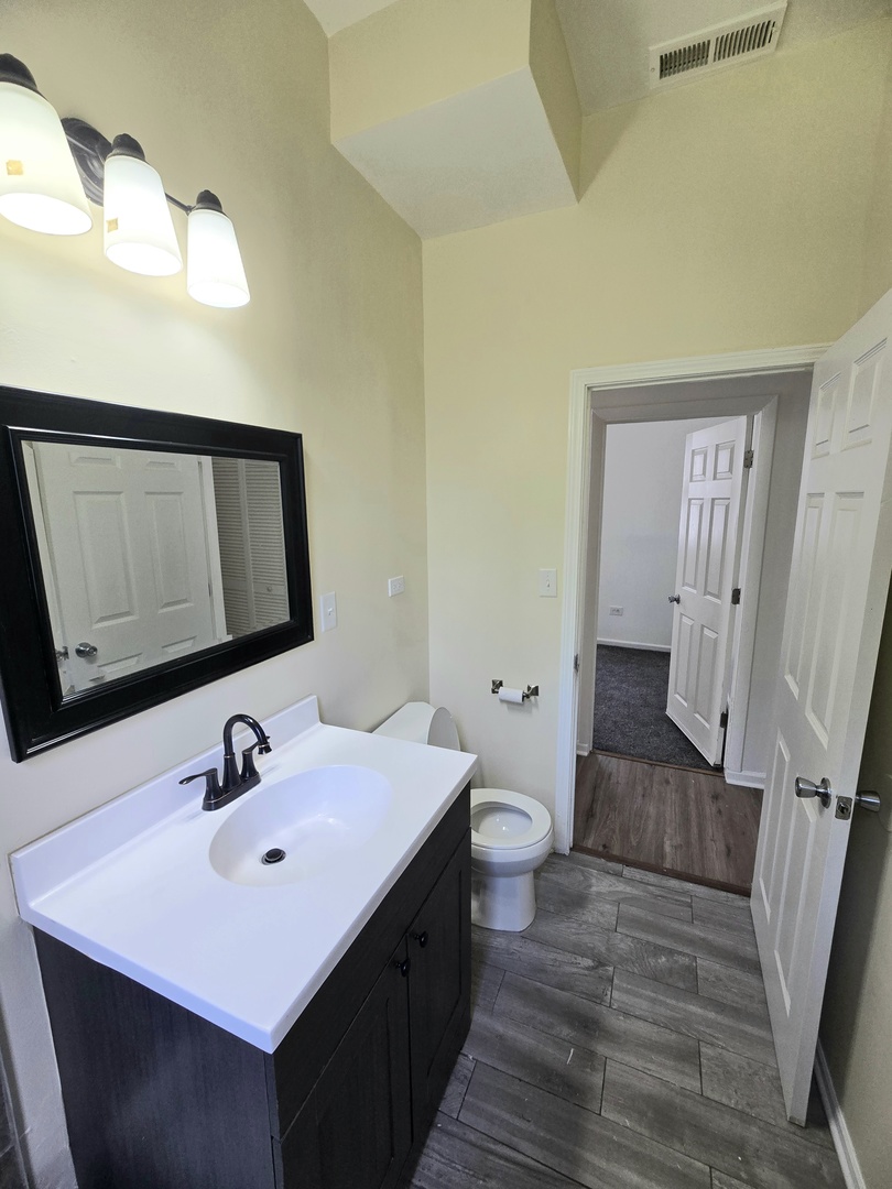 5022 S Elizabeth Street #2, Chicago, IL 60609