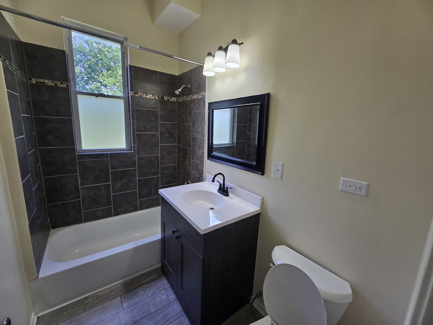 5022 S Elizabeth Street #2, Chicago, IL 60609