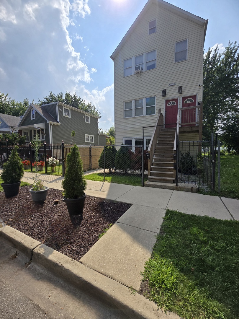 5022 S Elizabeth Street #2, Chicago, IL 60609