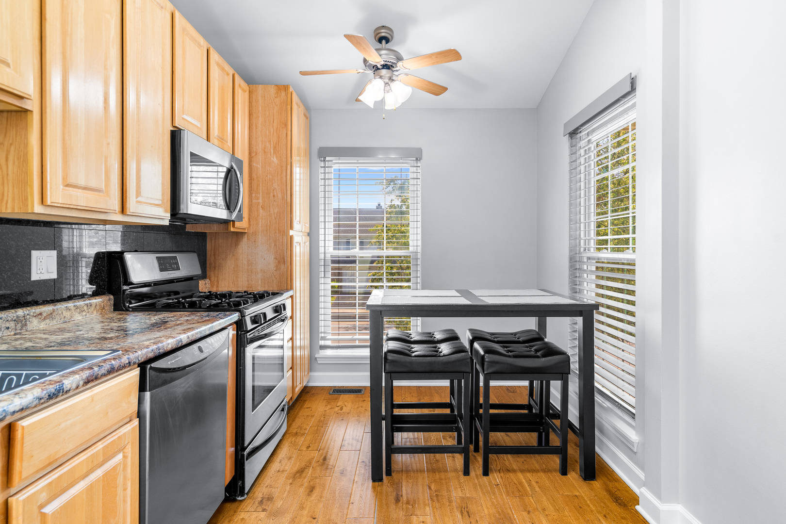2736 S Embers Lane #2736, Arlington Heights, IL 60005