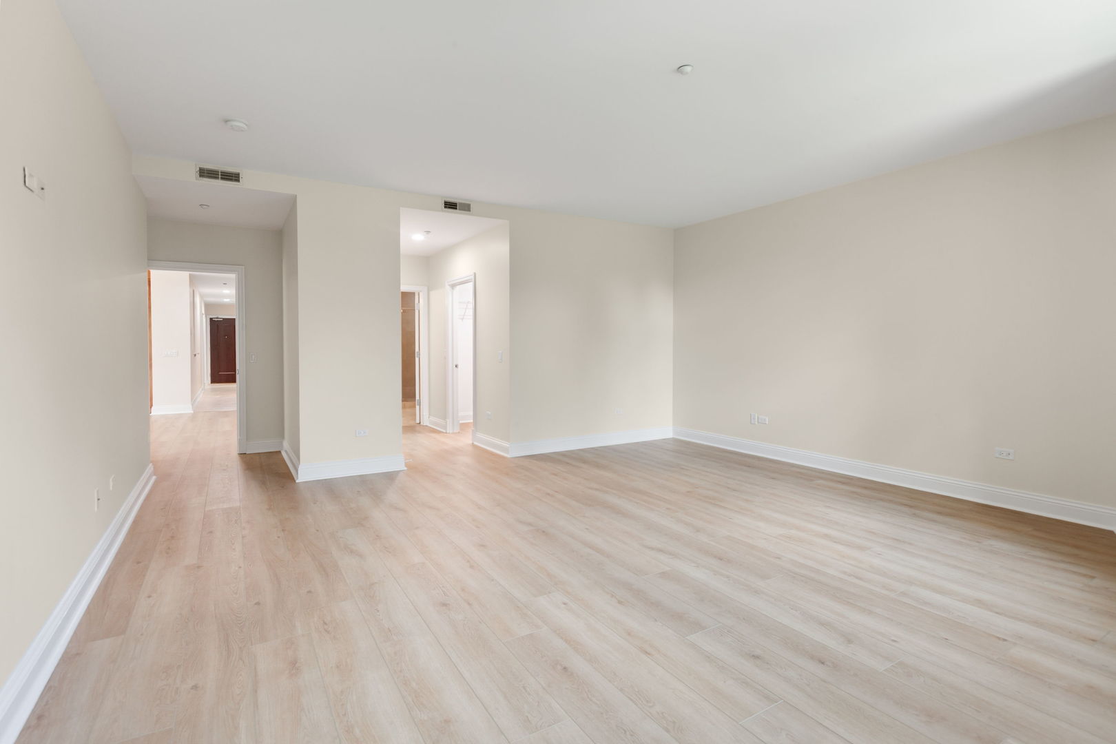 520 S Washington Street #103, Naperville, IL 60540