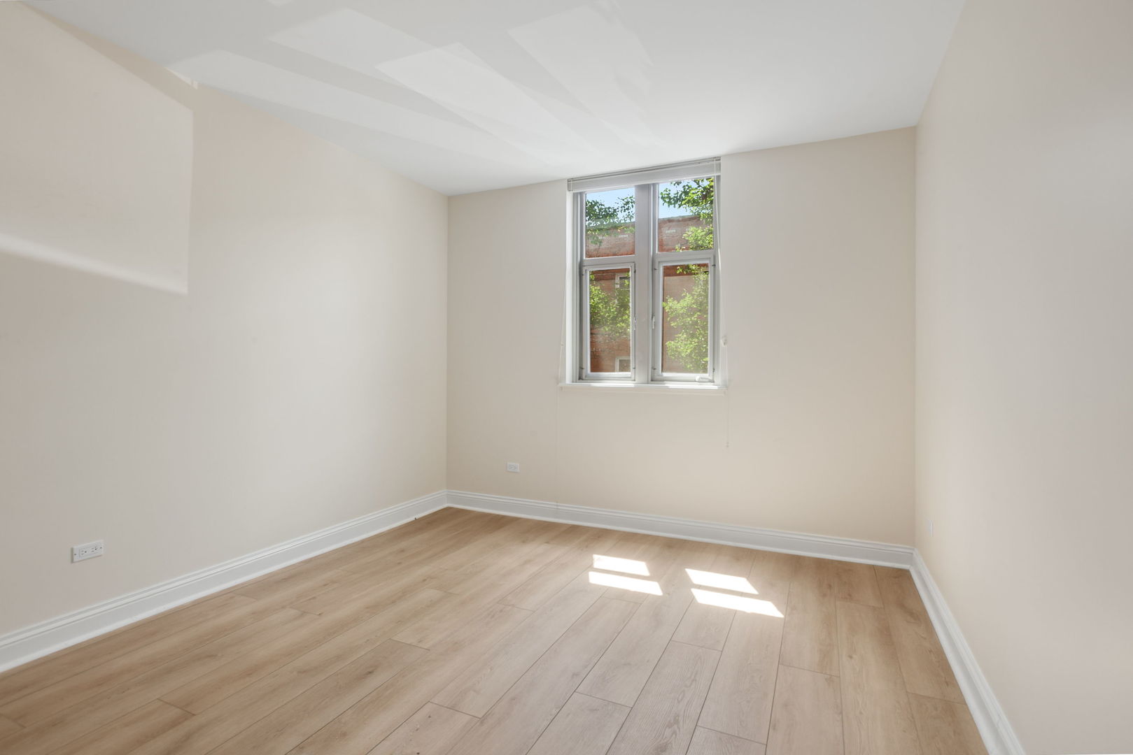 520 S Washington Street #103, Naperville, IL 60540