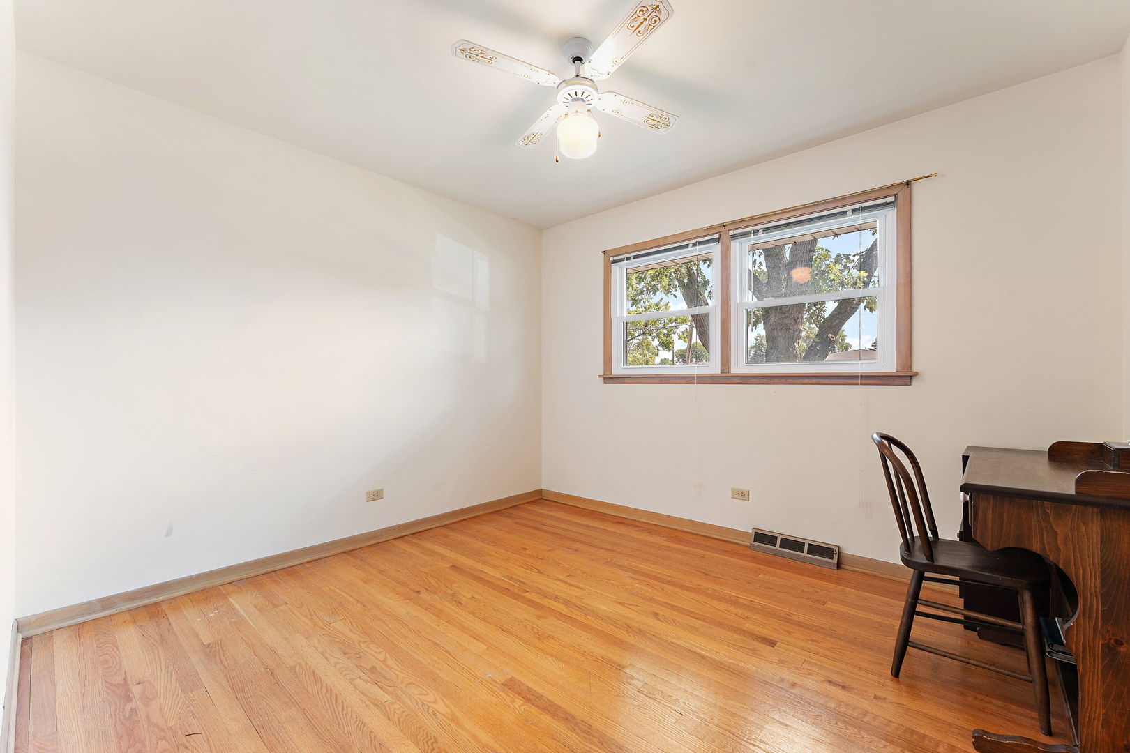 16506 School Street, South Holland, IL 60473