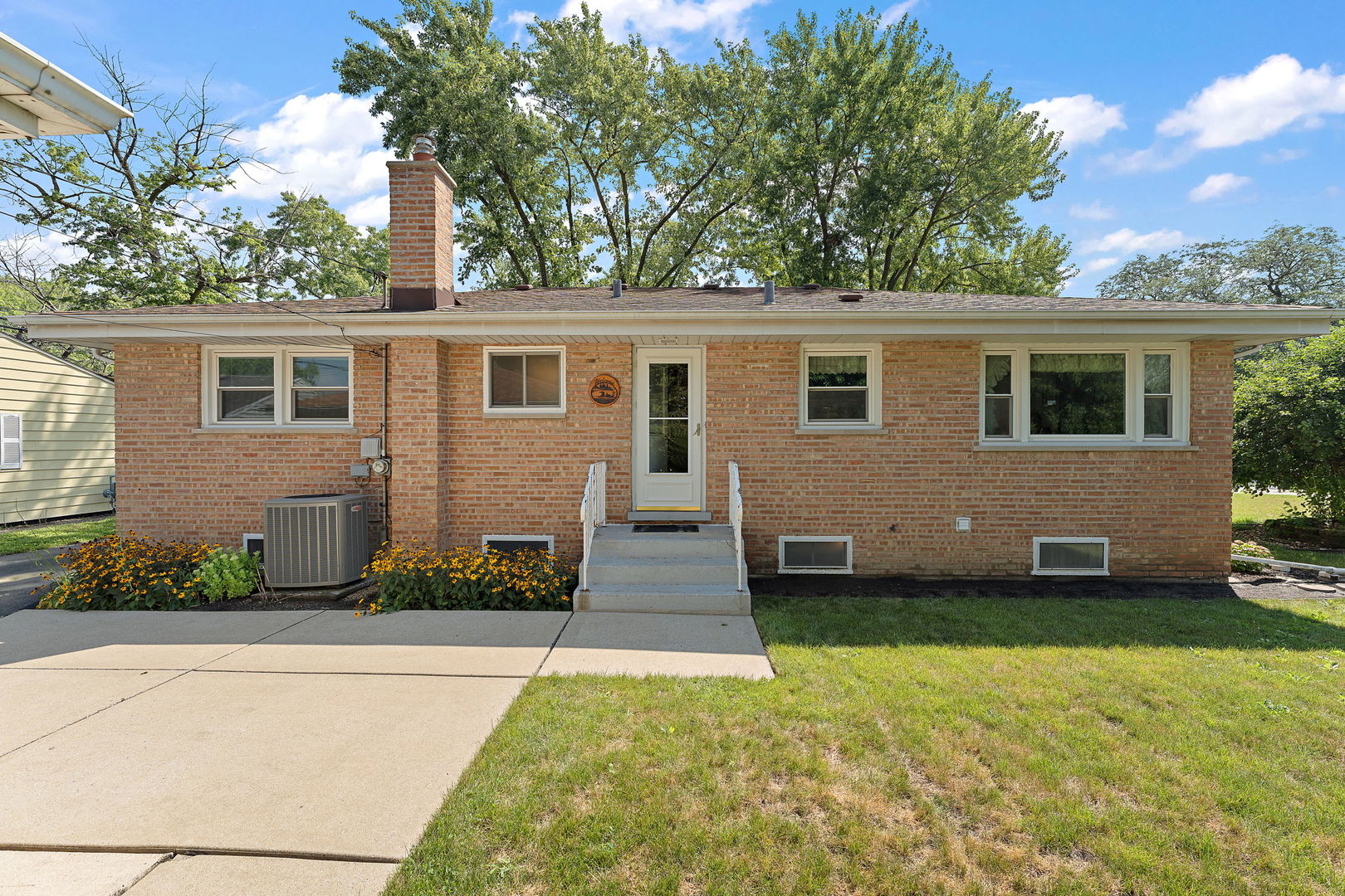 16506 School Street, South Holland, IL 60473