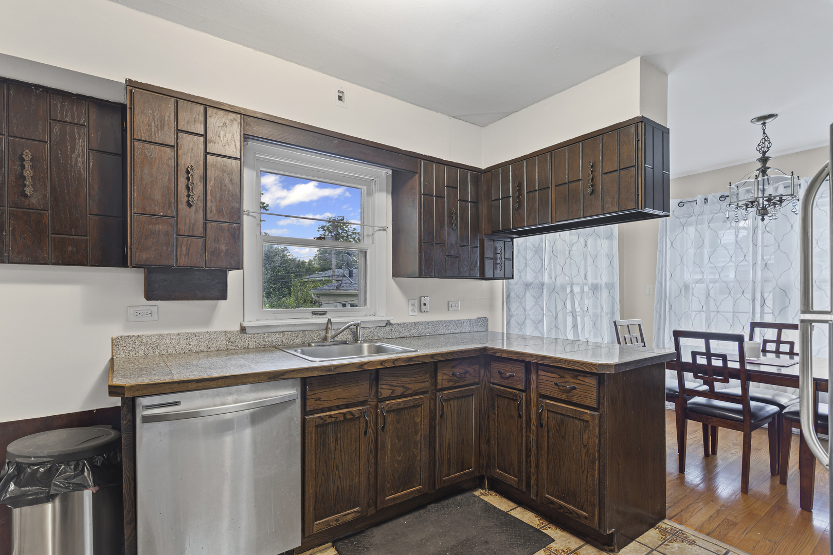 5519 Fairview Avenue, Downers Grove, IL 60516