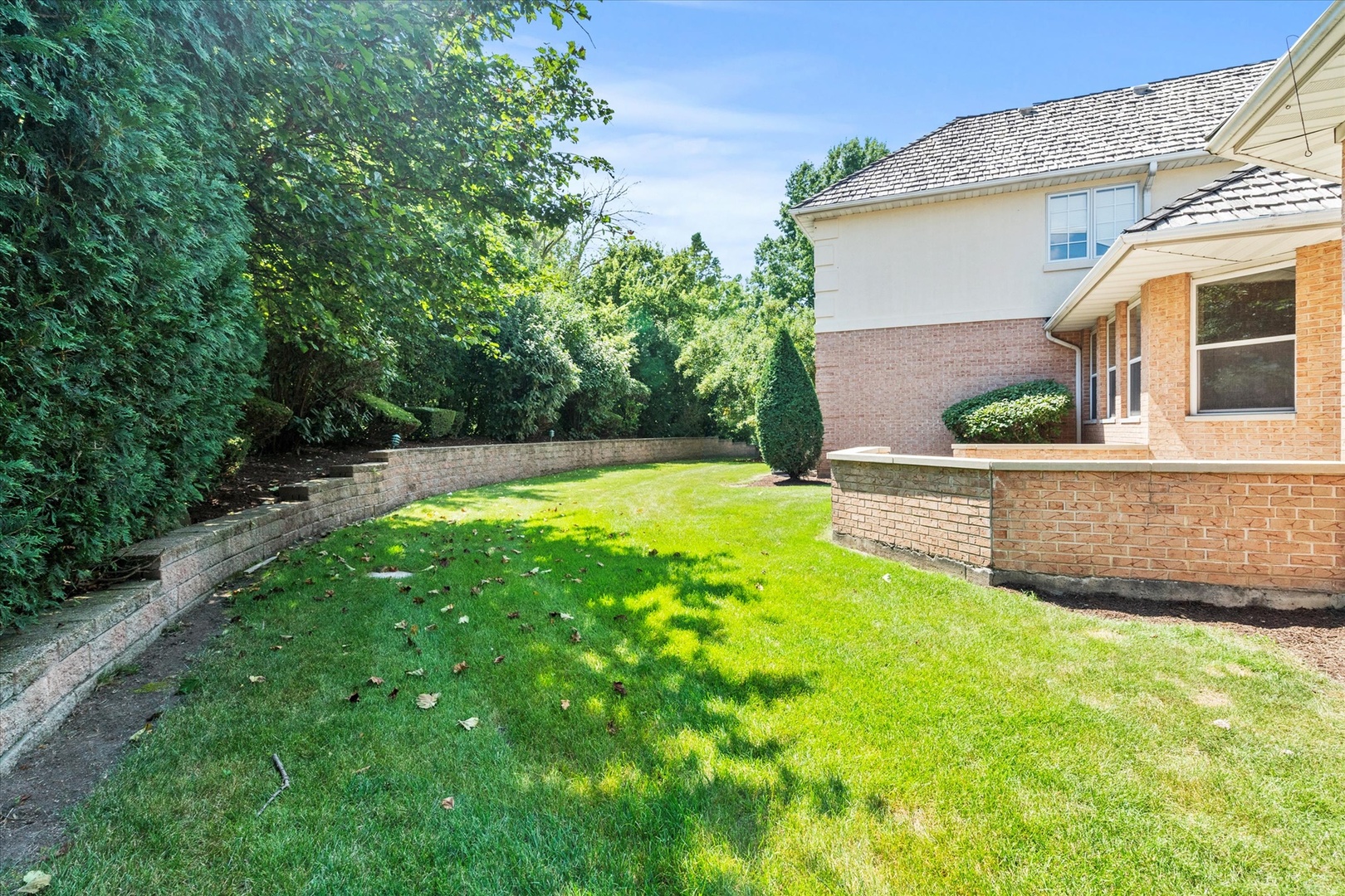 911 Red Fox Lane, Oak Brook, IL 60523
