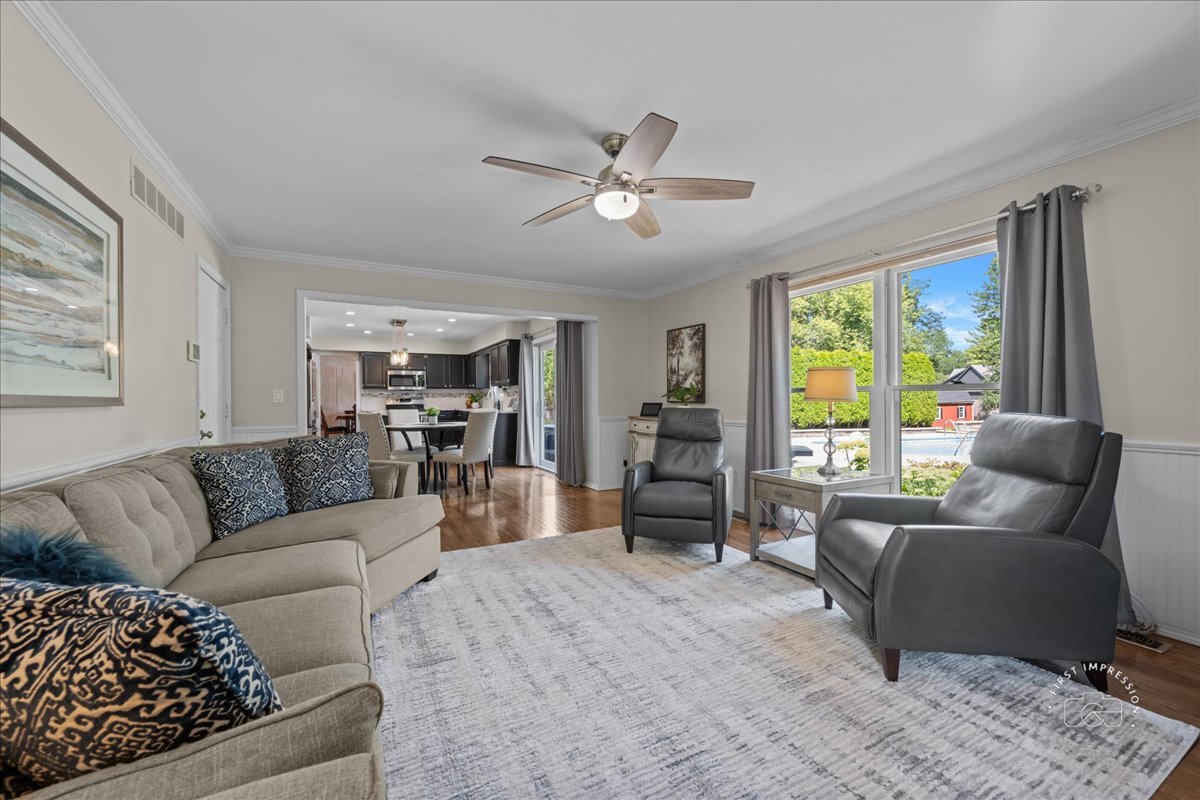 310 Timbers Trail, St. Charles, IL 60174
