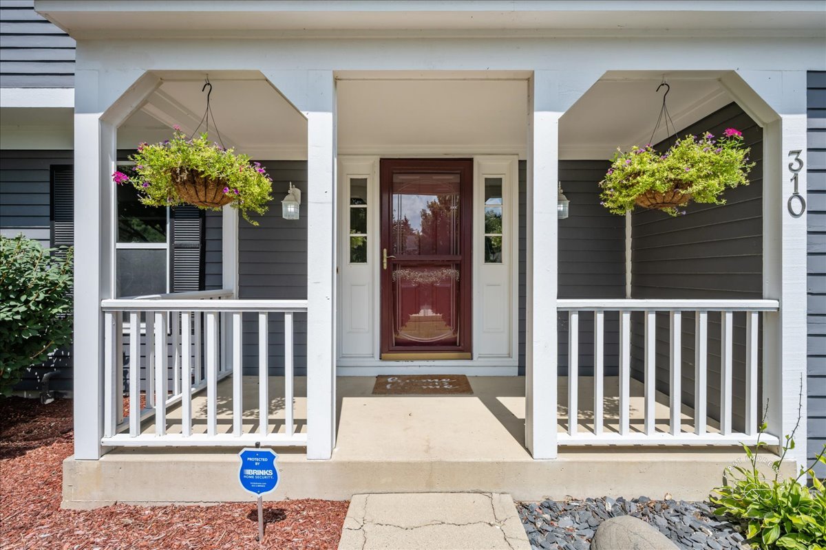 310 Timbers Trail, St. Charles, IL 60174
