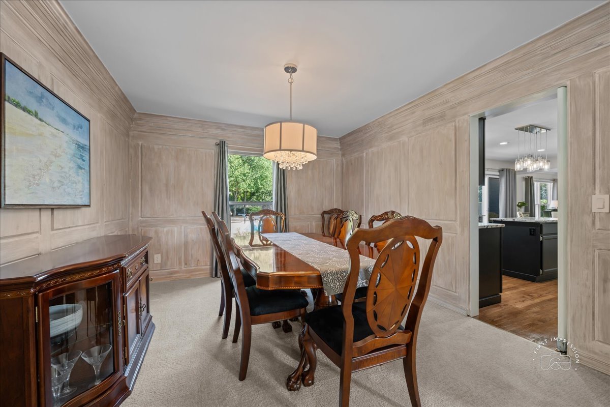 310 Timbers Trail, St. Charles, IL 60174