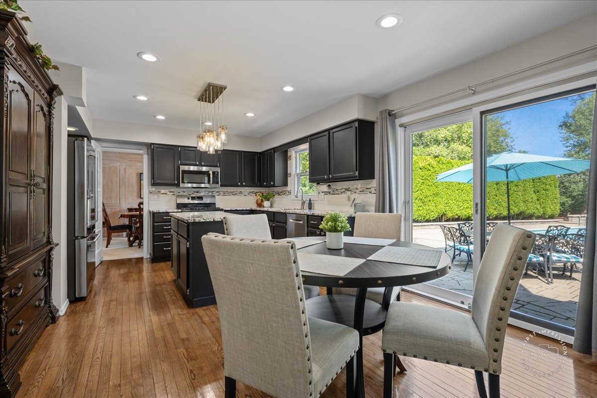 310 Timbers Trail, St. Charles, IL 60174