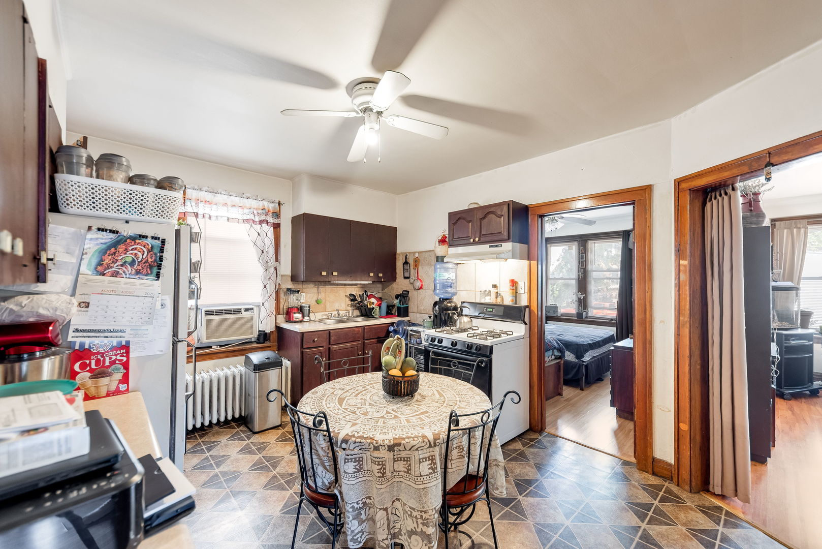 5501 W 24th Street, Cicero, IL 60804
