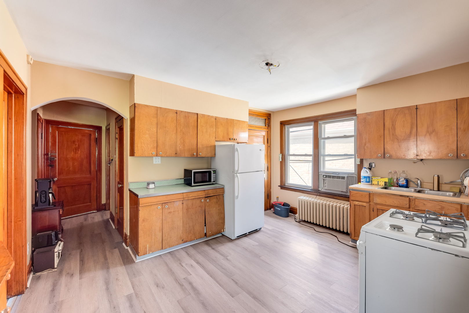 5501 W 24th Street, Cicero, IL 60804
