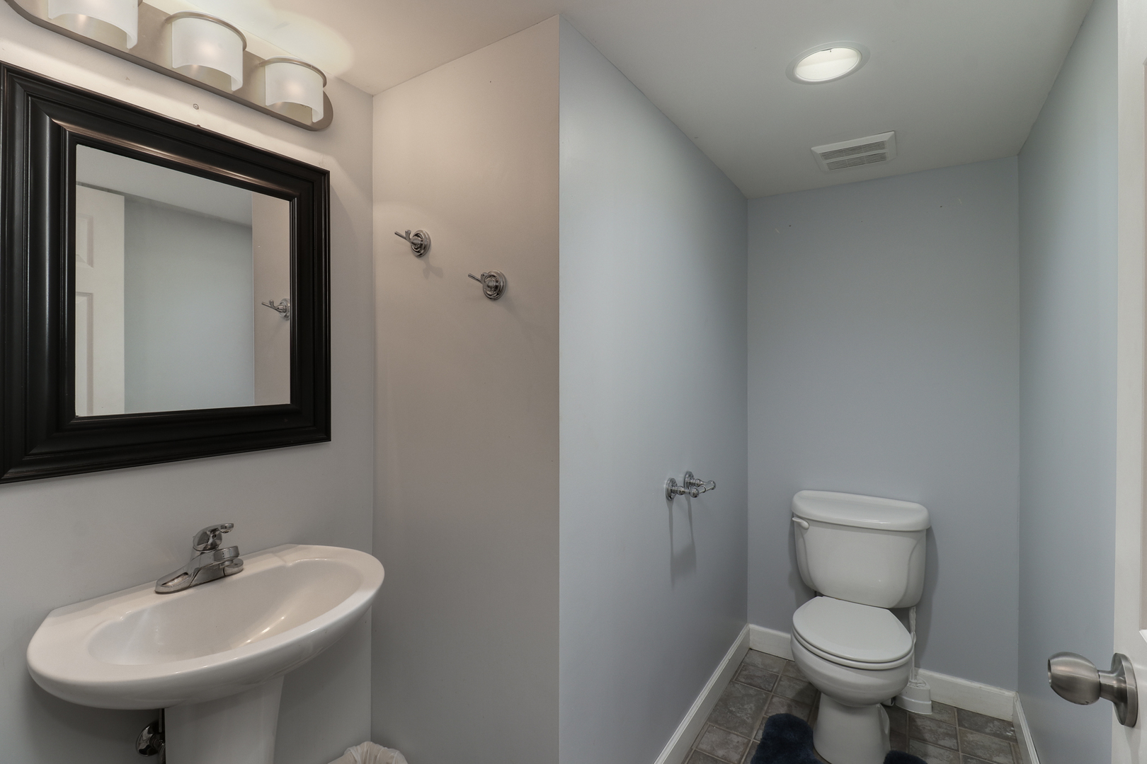 277 Clearview Road, El Paso, IL 61738