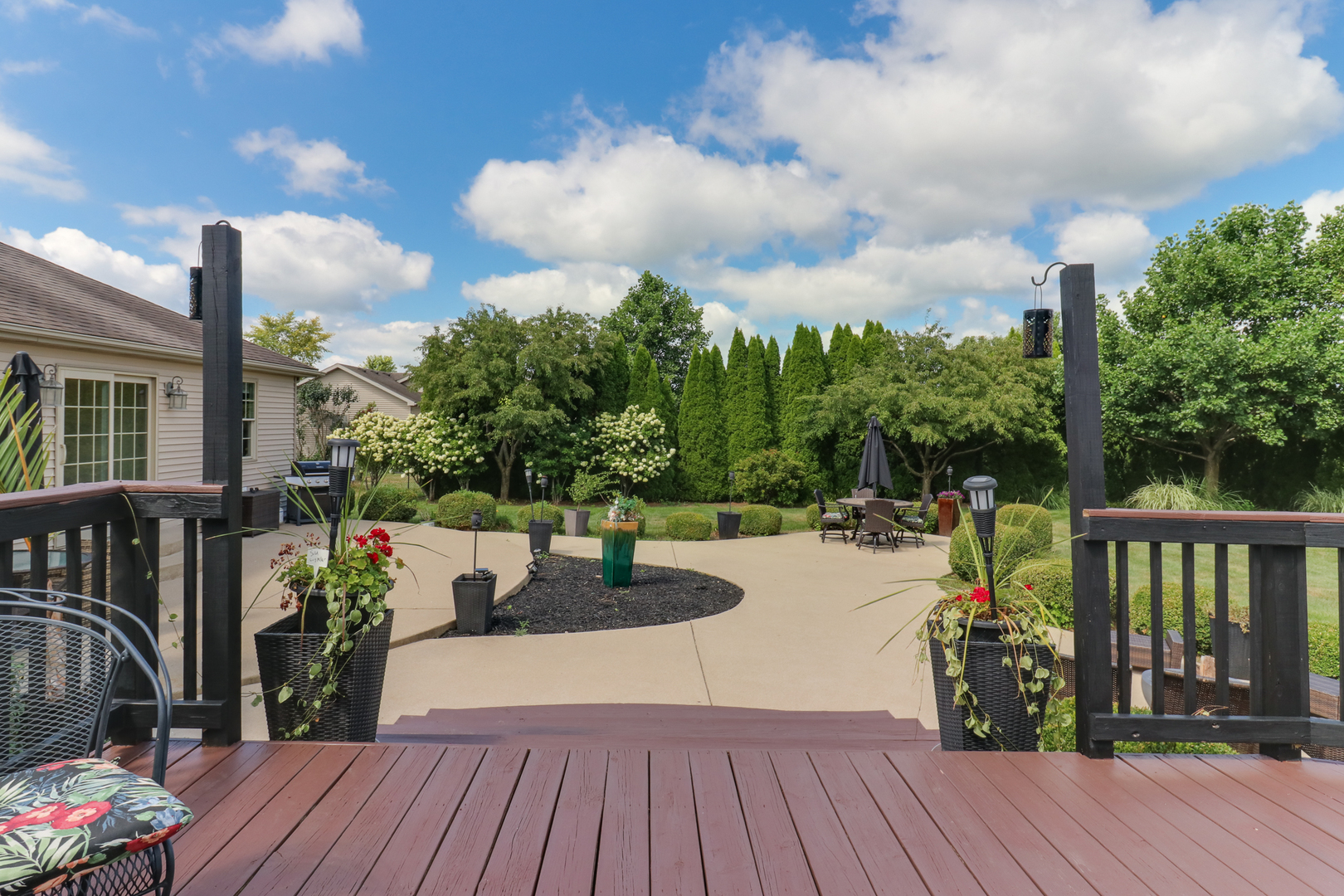 277 Clearview Road, El Paso, IL 61738