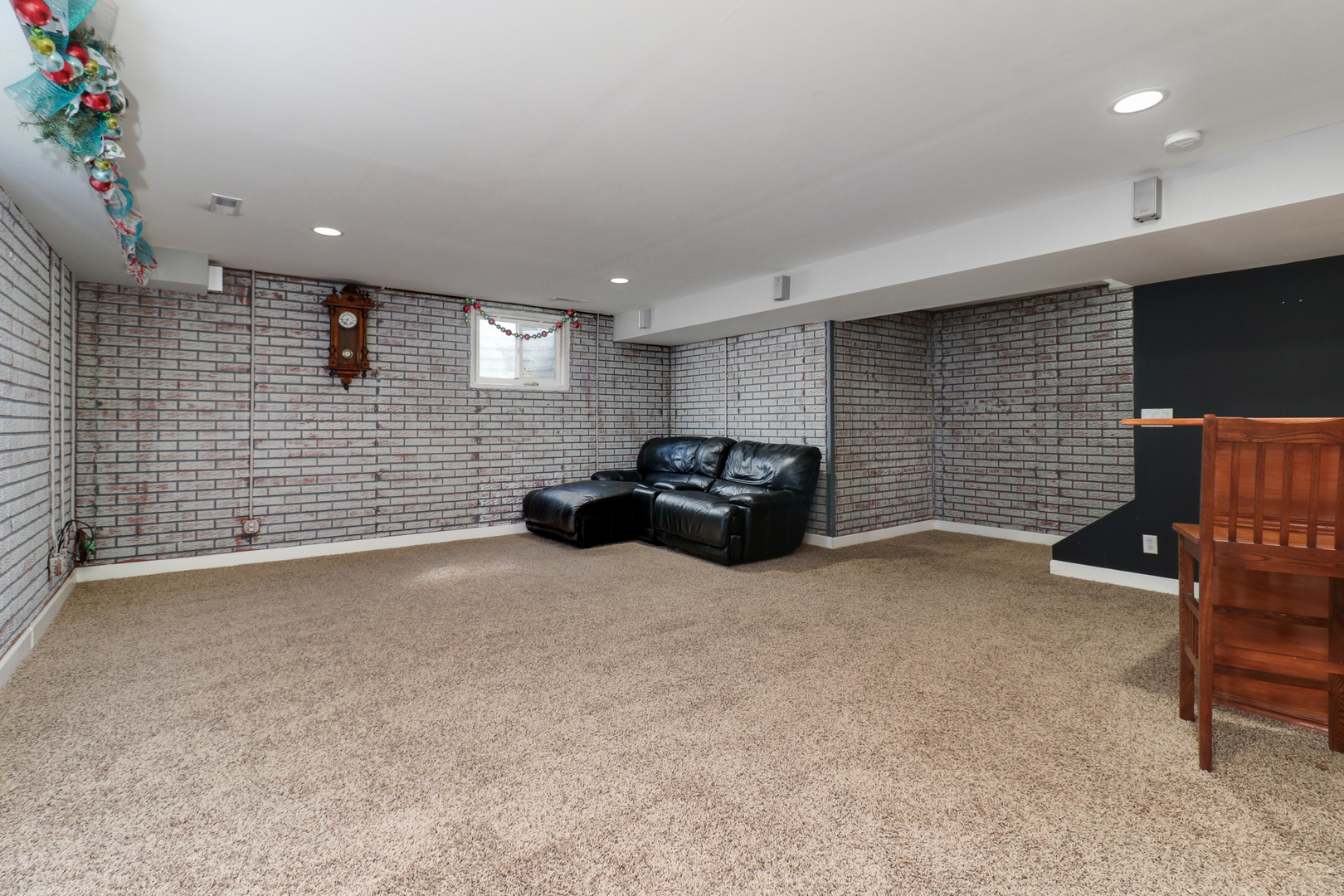 277 Clearview Road, El Paso, IL 61738