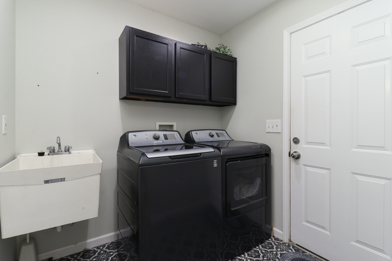 277 Clearview Road, El Paso, IL 61738