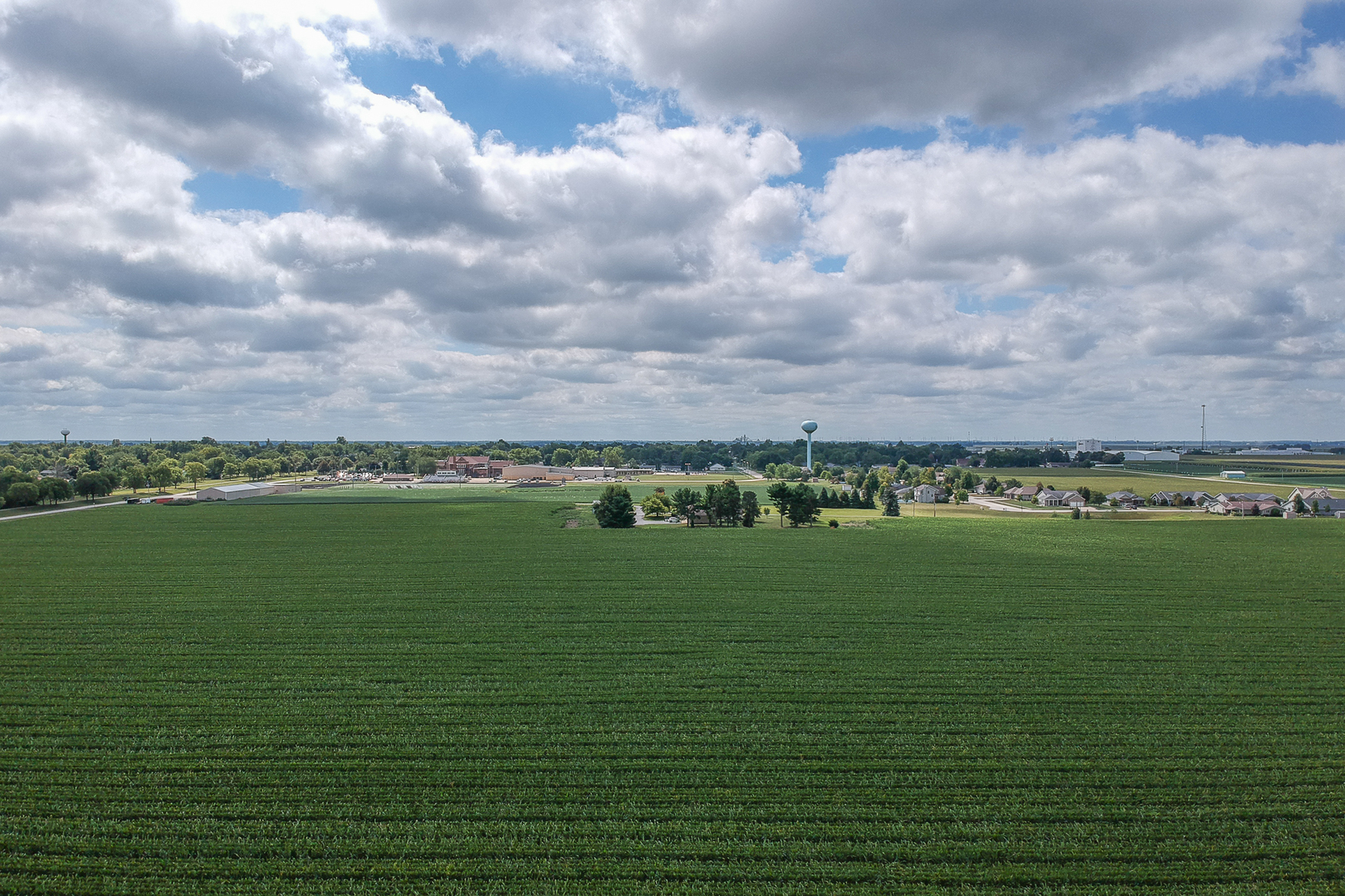 277 Clearview Road, El Paso, IL 61738