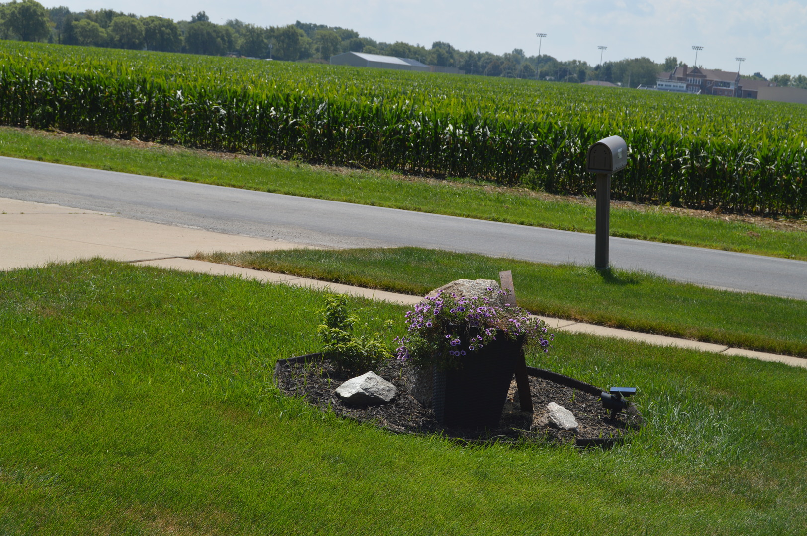 277 Clearview Road, El Paso, IL 61738