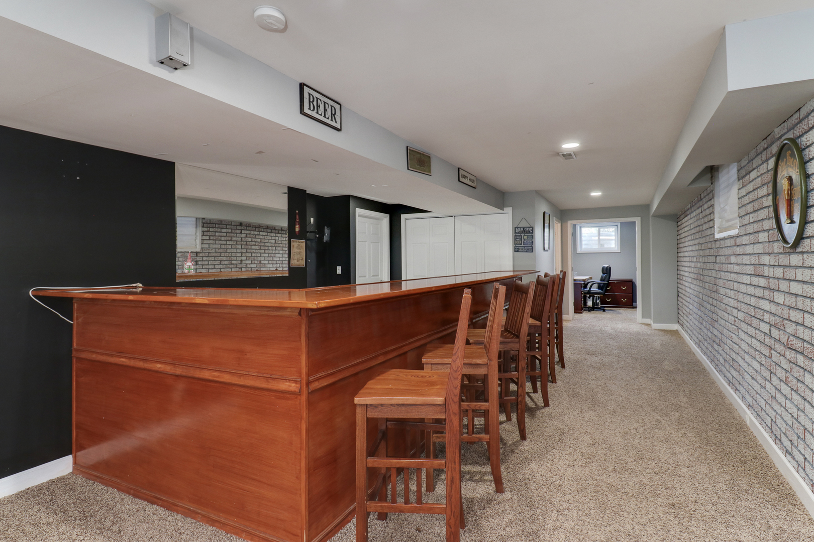 277 Clearview Road, El Paso, IL 61738