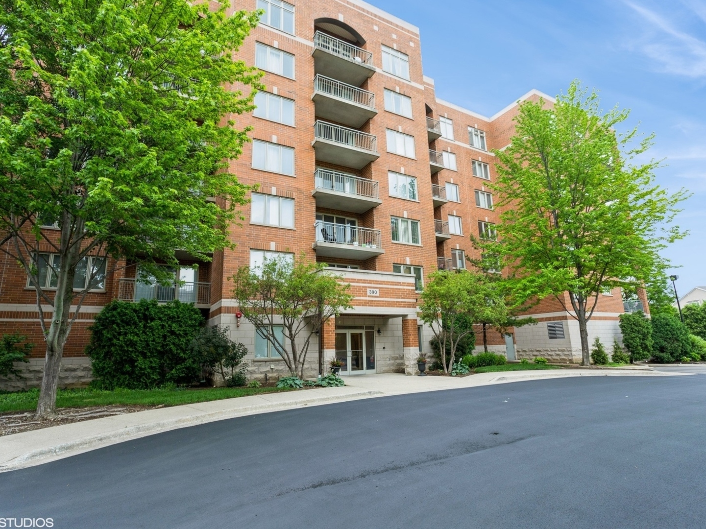 390 S Western Avenue #512, Des Plaines, IL 60016
