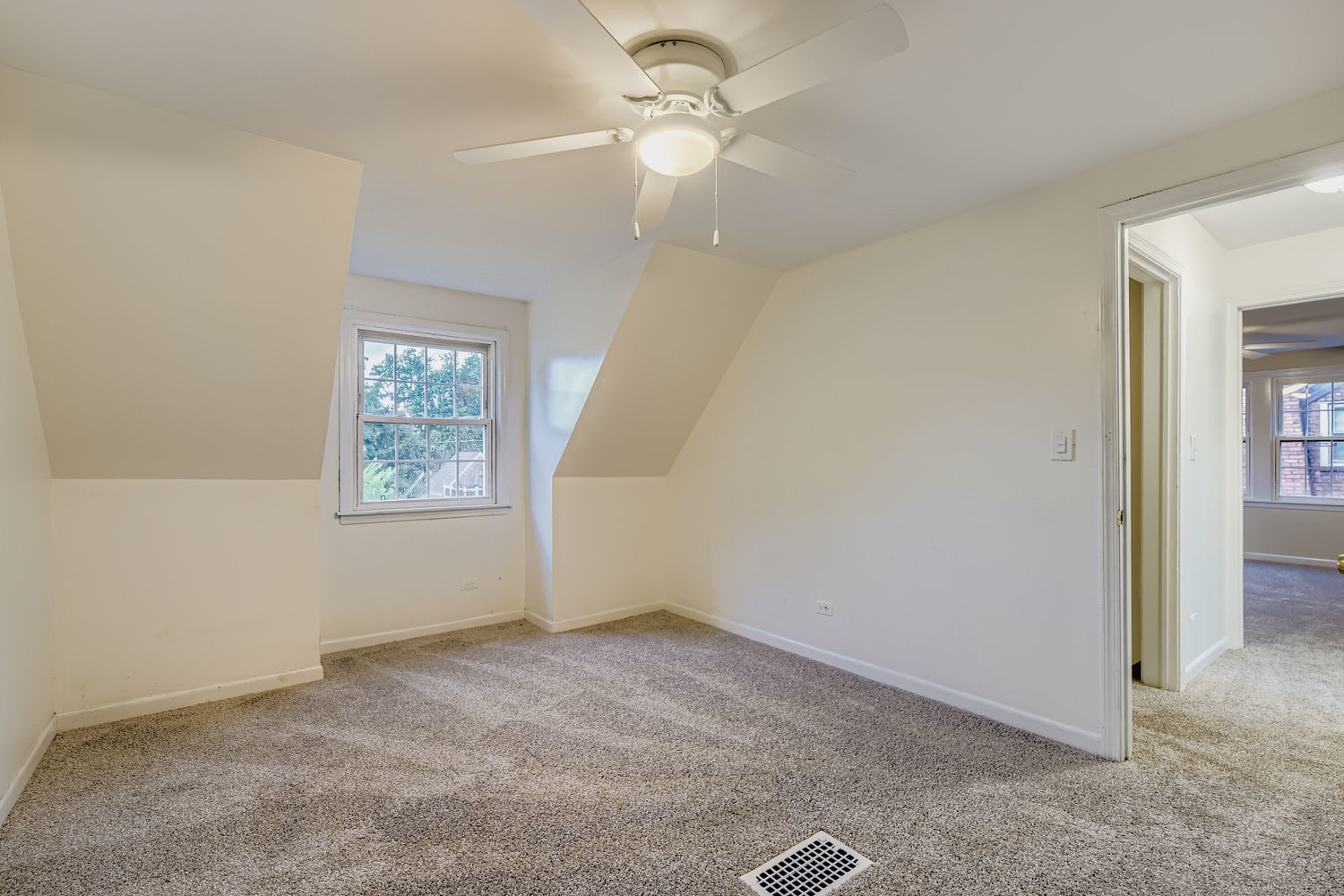9813 S LAWNDALE Avenue, Evergreen Park, IL 60805